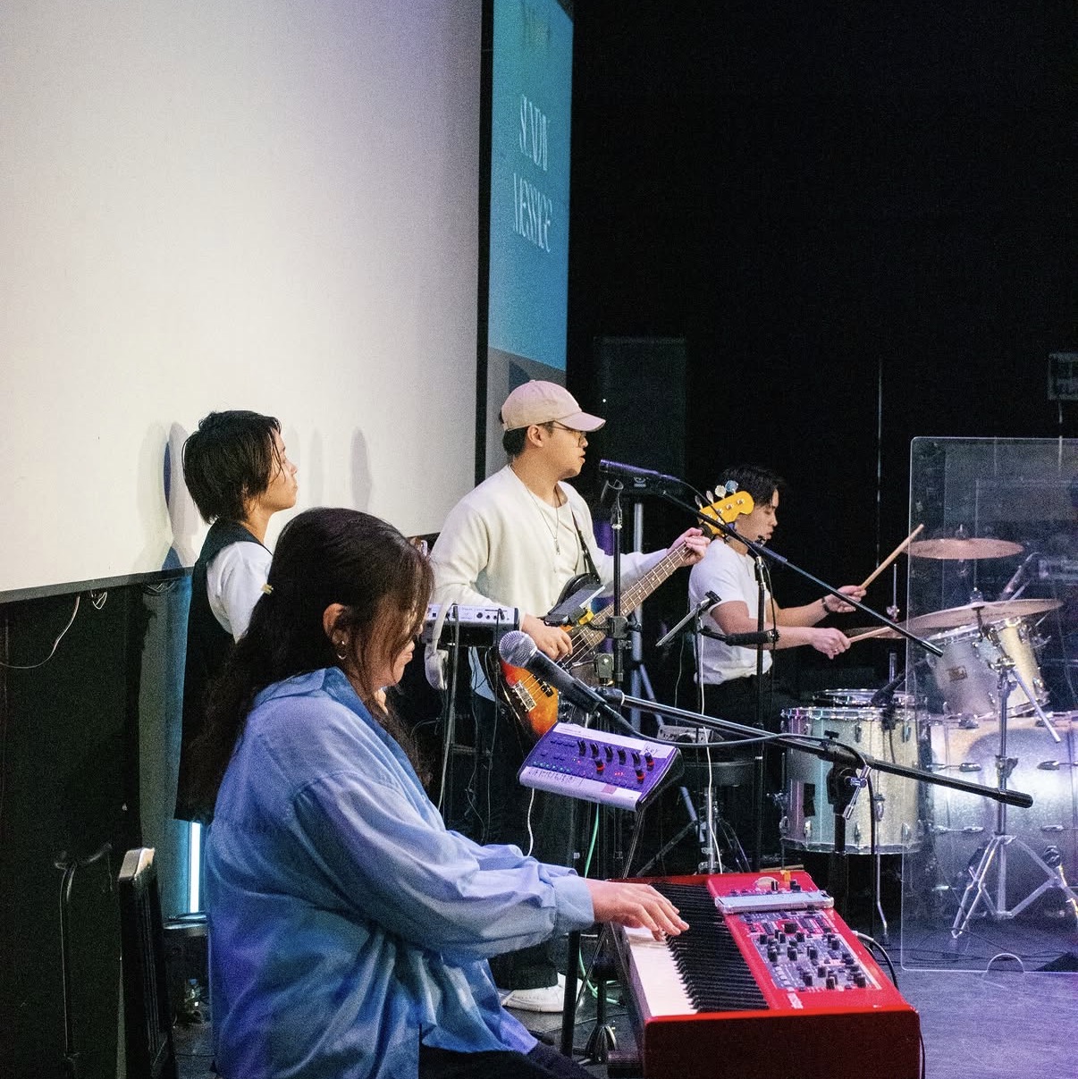 礼拝でのライブ演奏